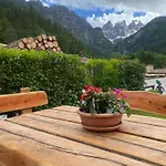 Madama